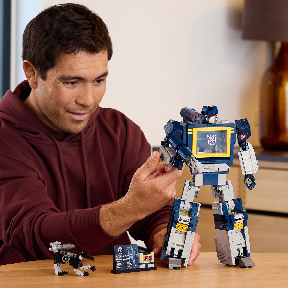 LEGO® - Icons - Transformers: Soundwave - Building Kit - 10358 - Lego - Card Brawlers | Quebec | Canada |