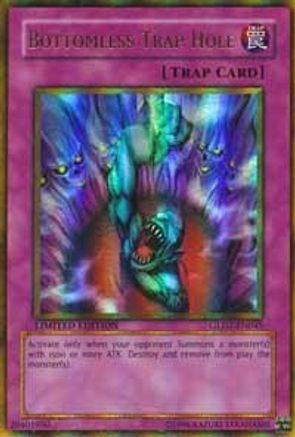 Bottomless Trap Hole [GLD2-EN045] Ultra Rare - Yu-Gi-Oh! - Card Brawlers | Quebec | Canada |