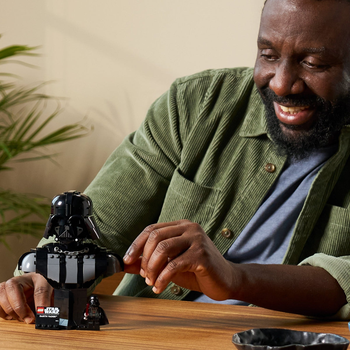 LEGO - Star Wars - Darth Vader™ Bust - Building Kit - 75439 - Card Brawlers